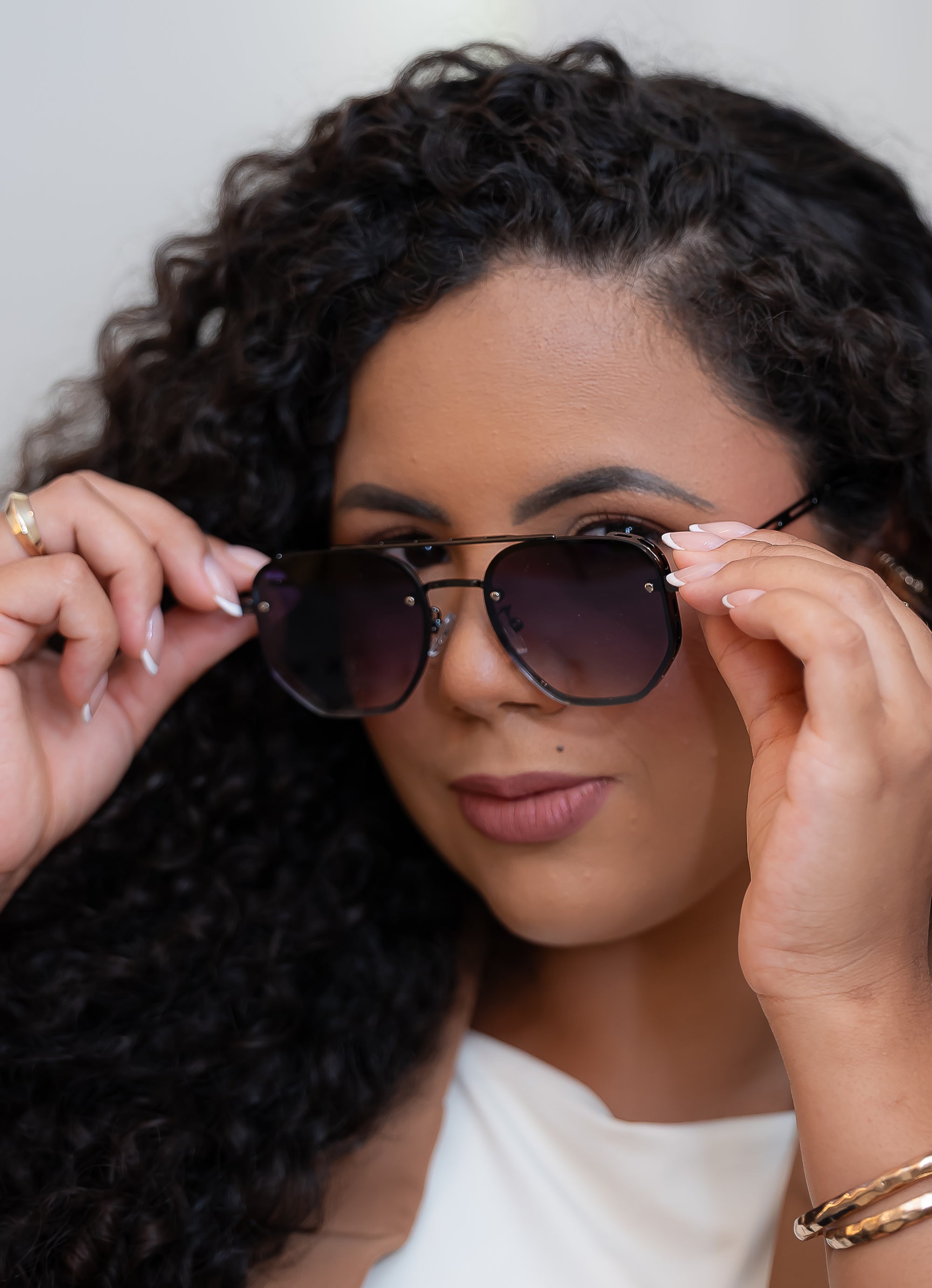 Óculos Solar Lumini Preto  – Coleção Essence